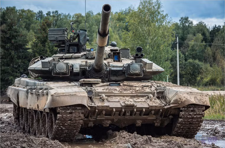 Quan sat xe tang T-90A Nga luyen ban phao, sung