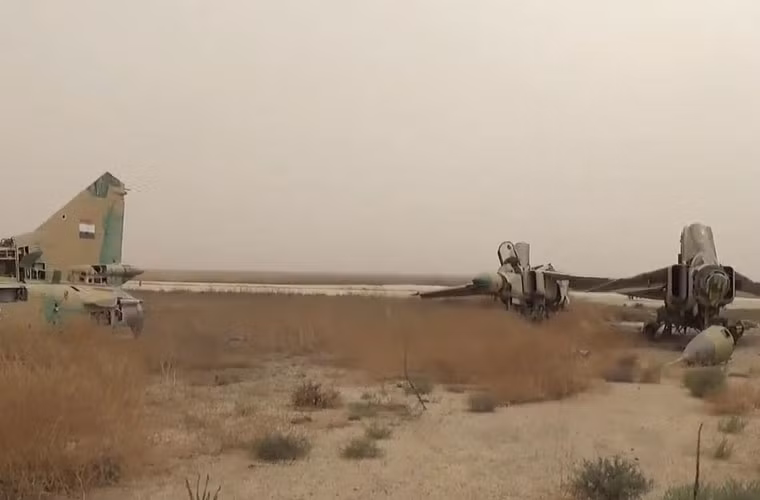 Không khí thê lương bao trùm khắp nơi từng là căn cứ không quân nhộn nhịp.