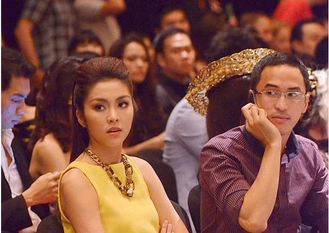 Tối 26/5/2011, ngôi sao 33 tuổi tiếp tục đưa bạn trai tới dự sự kiện thời trang được tổ chức tại khách sạn Park Hyatt Sài Gòn. Bạn trai chăm sóc nữ diễn viên ân cần, chu đáo nhưng hai người luôn giữ khoảng cách chừng mực, không tạo ra hành động nào quá thân mật khiến công chúng bàn tán.