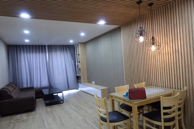 Ban gai Phan Manh Quynh mua nha moi truoc le cuoi