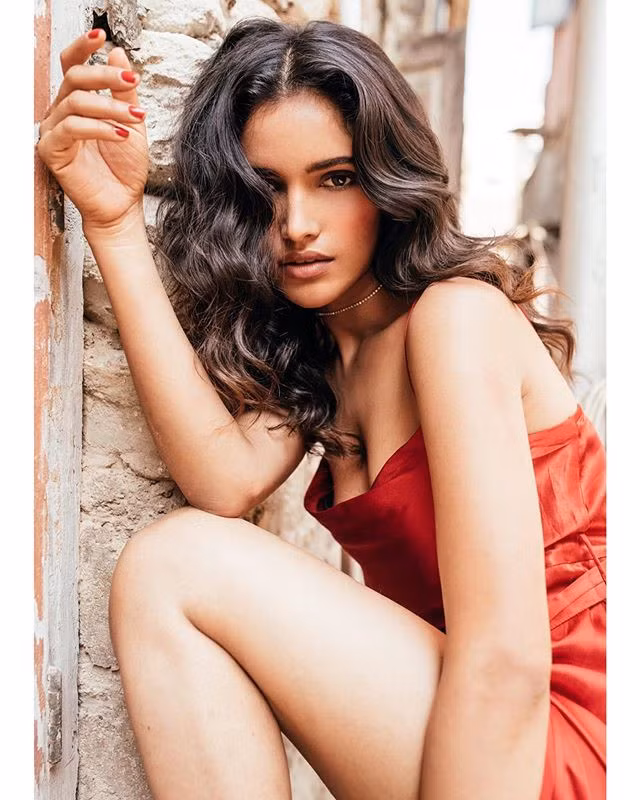 Nhan sắc cô gái Ấn Độ là đối thủ của Hoàng Thùy ở Miss Universe - Hình 10 Nhan sac co gai An Do la doi thu cua Hoang Thuy o Miss Universe-Hinh-10