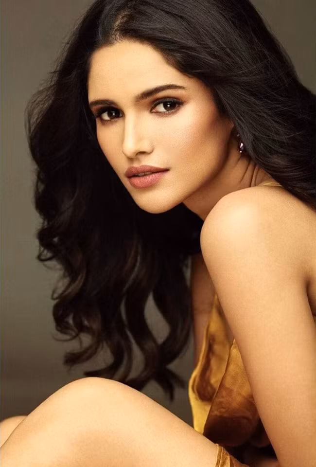 Nhan sắc cô gái Ấn Độ là đối thủ của Hoàng Thùy ở Miss Universe - Hình 6 Nhan sac co gai An Do la doi thu cua Hoang Thuy o Miss Universe-Hinh-6