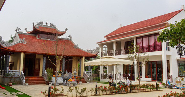 Kham pha co ngoi rong gan 2000m2 co dien tho Mau cua ca si Viet Hoan-Hinh-3