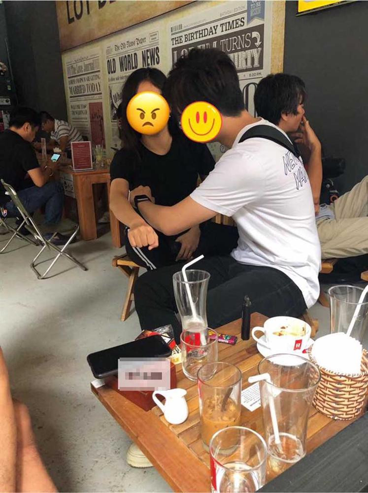 Bi nguoi yeu che giua quan ca phe dong nguoi, co gai hanh dong sung so