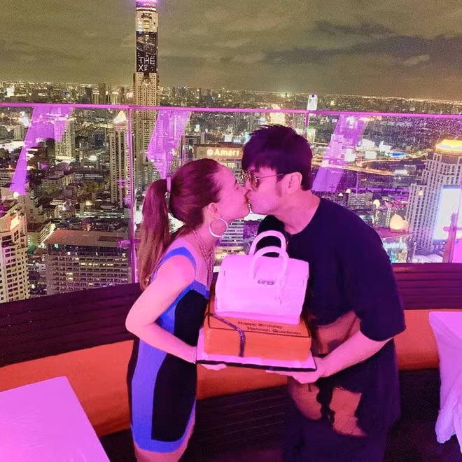 Sinh nhật lần thứ 26 của Côn Lăng được Châu Kiệt Luân tổ chức tại Thái Lan kèm với đó là chuyến đi du lịch dài ngày ở đây.