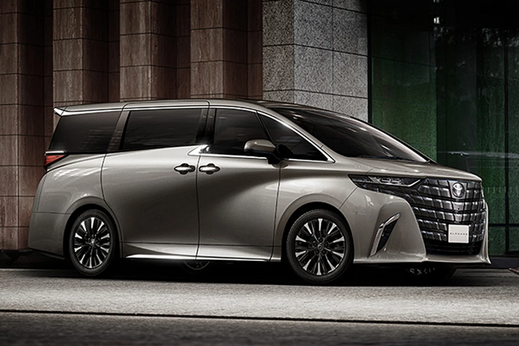 Bộ đôi xe MPV Toyota Alphard và Vellfire hoàn toàn mới tại Thái Lan sẽ không có nhiều điểm khác biệt với thị trường Nhật Bản. Thông số kích thước bao gồm: Chiều dài tổng thể 5.005 – 5.100 mm; Chiều rộng tổng thể 1.850 mm; Chiều cao tổng thể 1.945 – 1.950 mm; Chiều dài cơ sở 3.000 mm; Khoảng sáng gầm 160 mm; Dung tích bình nhiên liệu 60 lít