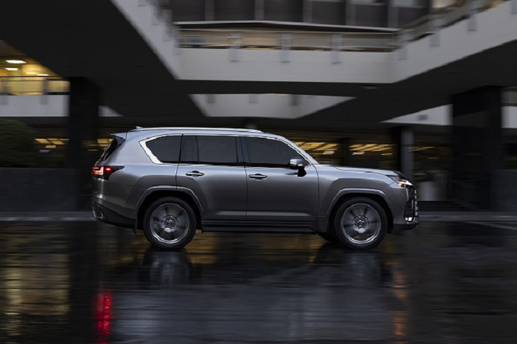 Trước đó, một số trang tin cũng từng chia sẻ về việc Toyota sẽ bổ sung thêm phiên bản hybrid cho bán tải Hilux vào năm 2025. Tuy nhiên, mức nhiên liệu tiêu thụ sẽ giảm không đáng kể.