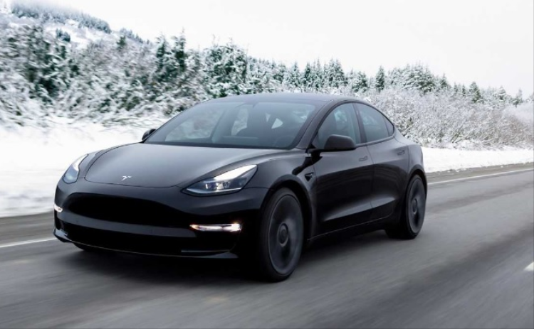 Bi quyet giup oto dien chay hon 200.000 km ma khong chai pin