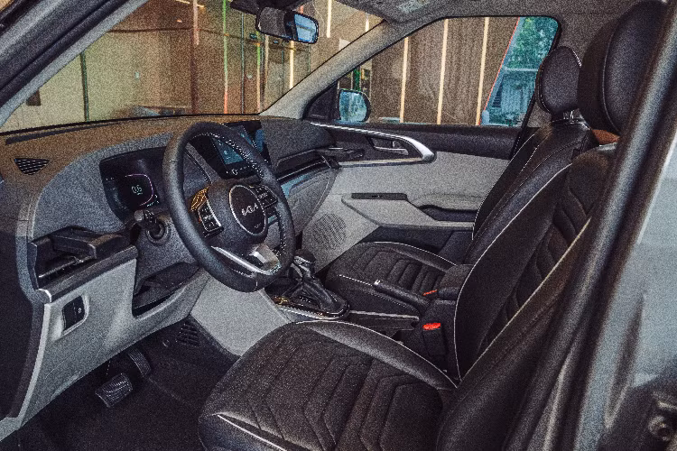 Kia Carens 1.4T giam 80 trieu dong de keo khach cua Veloz, Xpander-Hinh-3