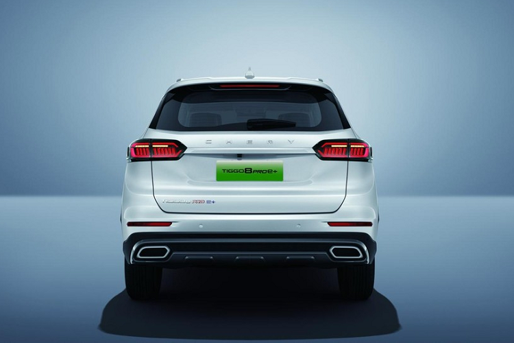 Cụ thể, mẫu crossover đến từ Trung Quốc được trang bị động cơ xăng 4 xi-lanh thẳng hàng, tăng áp, dung tích 1.5L, sản sinh công suất tối đa 156 mã lực và mô-men xoắn cực đại 230 Nm. Động cơ kết hợp với 2 mô-tơ điện mạnh 67 mã lực/160 Nm và 94 mã lực/155 Nm.