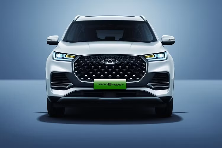 Hãng xe Trung Quốc Chery đã rục rịch ra mắt thị trường Việt Nam từ năm ngoái. Tuy nhiên, trong suốt thời gian 1 năm qua, Chery Việt Nam vẫn chưa công bố chính thức sẽ bán những mẫu xe nào, ngoài các sản phẩm mang 2 thương hiệu con OMODA và JAECOO. Sự chậm trễ này khiến những khách hàng Việt Nam có hứng thú với xe Chery dần đánh mất sự kiên nhẫn.