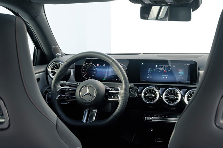 Theo đó, Mercedes-Benz A-Class và A-Class sedan vẫn tiếp tục được bán trong vài năm nữa, nhưng số lượng sẽ giảm dần trước khi biến mất khỏi danh mục sản phẩm của hãng vào nửa sau của thập kỷ này.