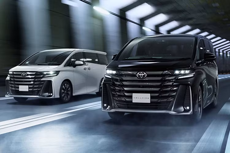 Toyota Alphard và Vellfire thế hệ mới được phát triển trên nền tảng TNGA-K toàn cầu của Toyota. Hệ thống treo trước MacPherson kết hợp hệ thống treo sau tay đòn kép với thanh cân bằng. Tại Thái Lan, trang bị ngoại thất Toyota Alphard và Vellfire bao gồm: La-zăng hợp kim 19 inch; Đèn pha LED; Đèn hậu LED; Đèn báo rẽ tuần tự; Cửa sổ trời phía trước; Cửa sổ trời hàng ghế sau với thiết kế vertical line...