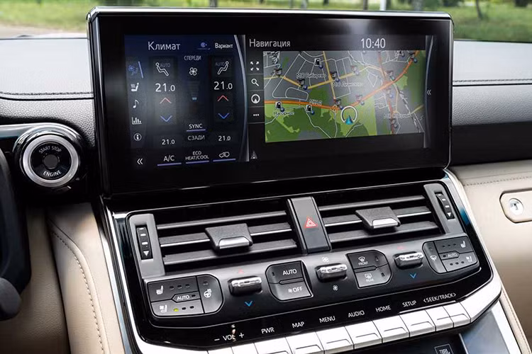 Tại Đông Âu và Nhật Bản, Land Cruiser Prado dùng động cơ 2.7L xăng hút khí tự nhiên với công suất khá thấp, chỉ 161 mã lực và 245 Nm. Toyota Land Cruiser Prado 2024 được phát triển dựa trên nền tảng TNGA-F, tương tự nhiều xe cùng tập đoàn như Toyota Sequoia, Tundra và Land Cruiser J300, Lexus GX và LX mới.