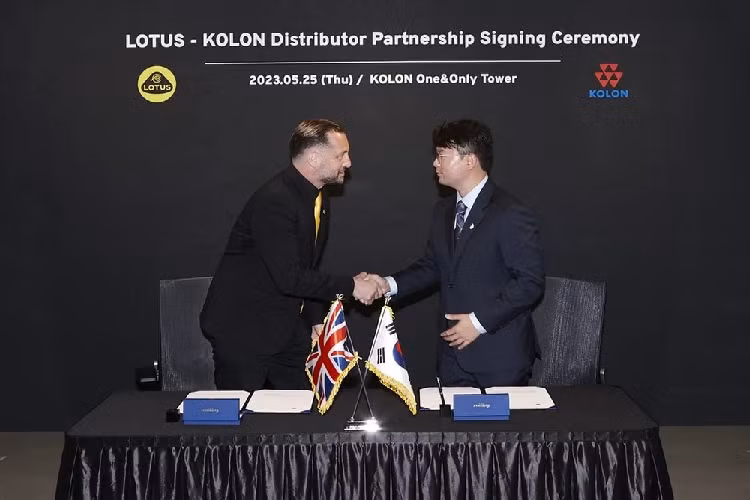 Lotus lo ke hoach ban xe dien o Viet Nam, SUV to nhu VinFast VF9