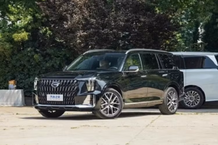 GAC Trumpchi GS8 2024 su dung dong co Toyota, chi tu 603 trieu dong-Hinh-2