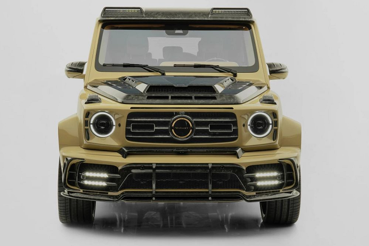 Như với tất cả các sáng tạo của Mansory, G63 đã được nâng cấp từ bên trong lẫn bên ngoài, đến khả năng vận hành. Điều này thường thấy trên các mẫu G-Class sau khi qua tay Mansory đã nâng cấp nó lên một bậc.