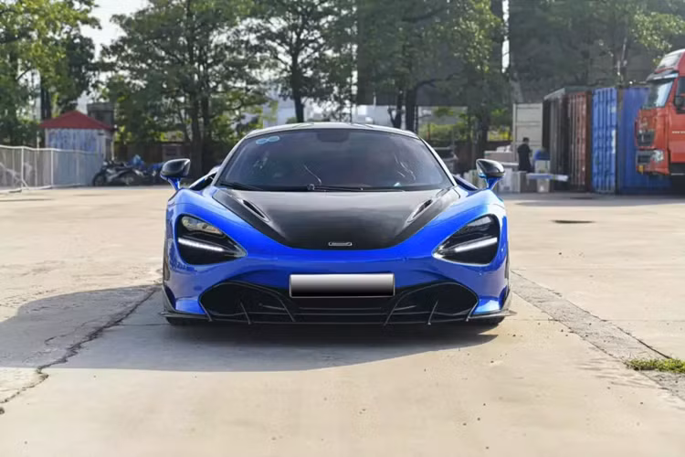 Dù thông báo là xả xe, giảm sâu nhưng thực tế, cách đây 2 tuần, chiếc siêu xe McLaren 720S độ TopCar Design này được 1 showroom khác báo giá công khai là 14,9 tỷ đồng. Vì thế, không ít người đang tò mò bí ẩn con số X mà showroom trên chưa tiết lộ, có thực sự giảm giá mạnh hay không.