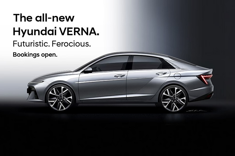 Nhờ đó, chúng ta có thể biết rõ hơn thiết kế ngoại thất của xe. Đúng như những hình ảnh trước đó, Hyundai Accent thế hệ mới được áp dụng ngôn ngữ thiết kế "Sensuous Sportiness", tương tự các mẫu xe cùng thương hiệu như Elantra. Điều này được cho thấy rõ qua khu vực đầu xe với lưới tản nhiệt hình thang ngược rộng hơn trước và sở hữu mắt lưới tản nhiệt phức tạp hơn.