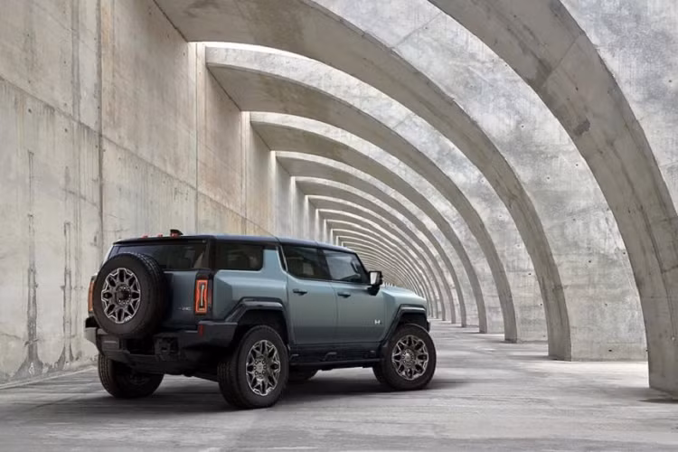 Con số này đưa GMC Hummer EV trở thành mẫu xe hao điện nhất thị trường.