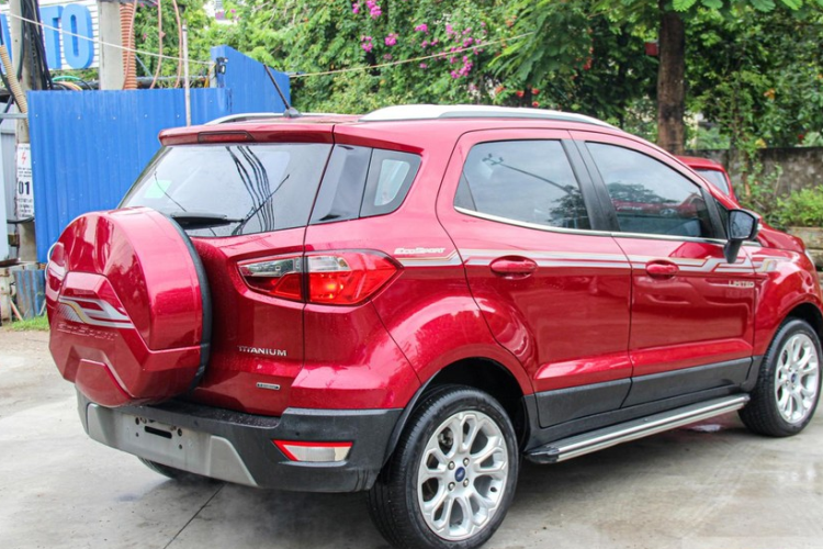 Ford EcoSport có phiên bản nâng cấp giữa vòng đời vào năm 2018. Những nhược điểm ở mẫu cũ đã được Ford cải thiện đáng kể và nhận được sự hưởng ứng của đông đảo người dùng.