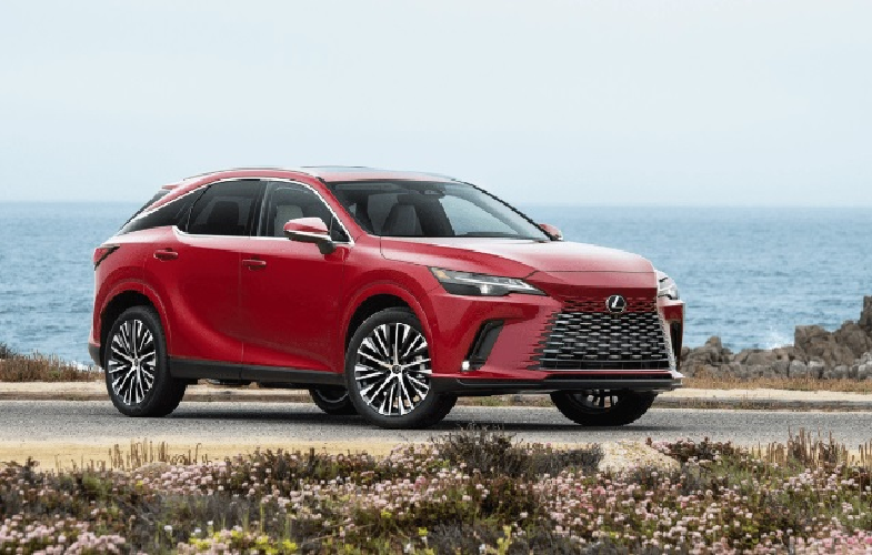  Lexus RX 350 Người dùng hoàn toàn có thể yên tâm mua mẫu Lexus RX 350. Xe không chỉ có thiết kế hiện đại, các trang bị tiên tiến, khả năng vận hành mạnh mẽ mà RX 350 còn có khả năng giữ giá tốt. Trung bình, RX 350 chỉ bị mất khoảng 34,7% giá trị trong 5 năm đầu.