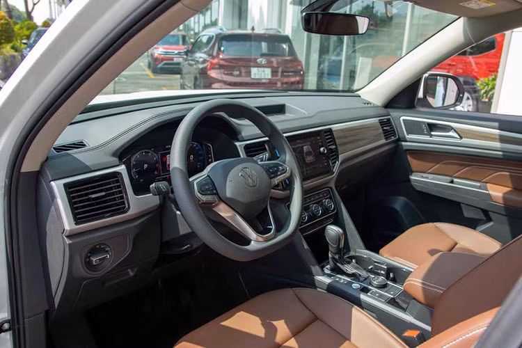 Volkswagen Teramont giam gia 