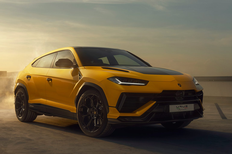 Thay đổi cuối cùng trên siêu xe gầm cao Lamborghini Urus Performante 2023 chính là việc xe rút gọn chỉ còn 4 chế độ lái thay vì 7 như bản tiêu chuẩn, ngoài Strada, Sport và Corsa rất quen thuộc, xe có thêm chế độ lái Rally hoàn toàn mới, hứa hẹn sẽ giúp các khách hàng muốn khám phá xe Lamborghini Urus Performante 2023 trên các con đường khắc nghiệt.