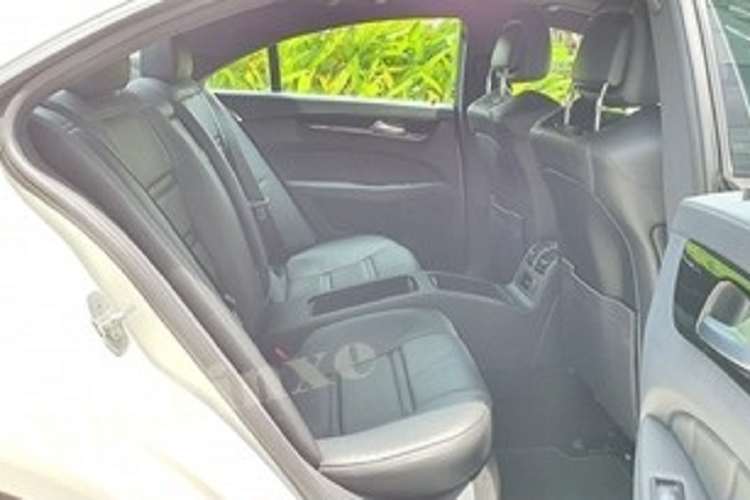 CLS 63 AMG là một biến thể hiệu suất cao của CLS và đã được bán chính thức vào tháng 3 năm 2011. Ở ngoại hình, Mercedes-Benz CLS 63 AMG có những dấu hiệu nhận biết như cản va trước và cản va sau thiết kế lại, bên hông xe có logo V8 Biturbo của hiệu năng cao, nắp capô, bộ mâm của xe là loại 5 chấu kép đặc trưng của AMG với 2 màu sơn tương phản.