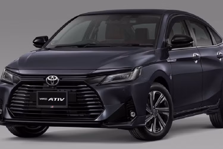 Toyota Vios 2023 giá rẻ lộ ảnh xuất hiện tại Việt Nam chưa rõ nội thất ra sao cũng như dùng hệ truyền động nào, nhưng nhiều khả năng là dưới nắp capô của xe vẫn được lắp loại máy xăng 1.5L có công suất tối đa 107 mã lực và mô-men xoắn cực đại đạt 140 Nm.