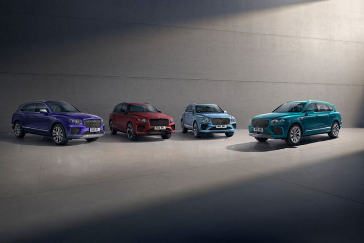 Bên cạnh đó, như thường lệ, Bentley cung cấp cho khách mua Bentayga hàng ngàn tùy chọn nâng cấp nội/ngoại thất, bao gồm ốp gỗ, ốp carbon và bọc da. Không chỉ nâng cấp về trang bị, Bentley Bentayga 2024 còn được bổ sung phiên bản A hoàn toàn mới.