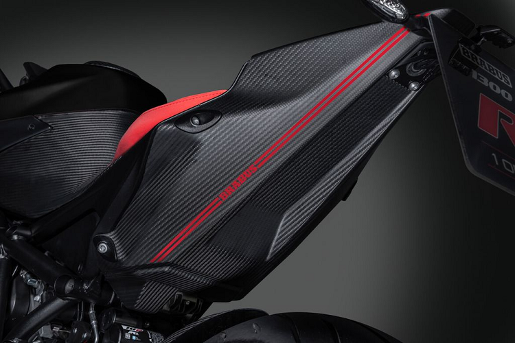 Tại Việt Nam, mức giá để sở hữu KTM BRABUS 1300 R là 2,209 tỷ đồng, con số có thể mua được một chiếc xe sang như Mercedes C hoặc E-Class tại Việt Nam tuỳ phiên bản. Lý do chiếc naked bike này có giá cao hơn gấp đôi so với thị trường nước ngoài là do Brabus 1300 R được nhập nguyên chiếc từ Áo và là "hàng hiếm".