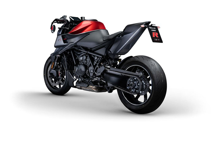 KTM Brabus 1300 R tại Việt Nam được phát triển dựa trên chiếc KTM 1290 Super Duke R EVO. Tuy nhiên, KTM Brabus 1300 R vẫn có những điểm khác biệt so với “người anh”. Đầu tiên phải kể đến bộ mâm đúc Monoblock Z 9 chấu, kích thước 17 inch. Đây là kiểu mâm thường thấy trên các bản độ Mercedes của Brabus.