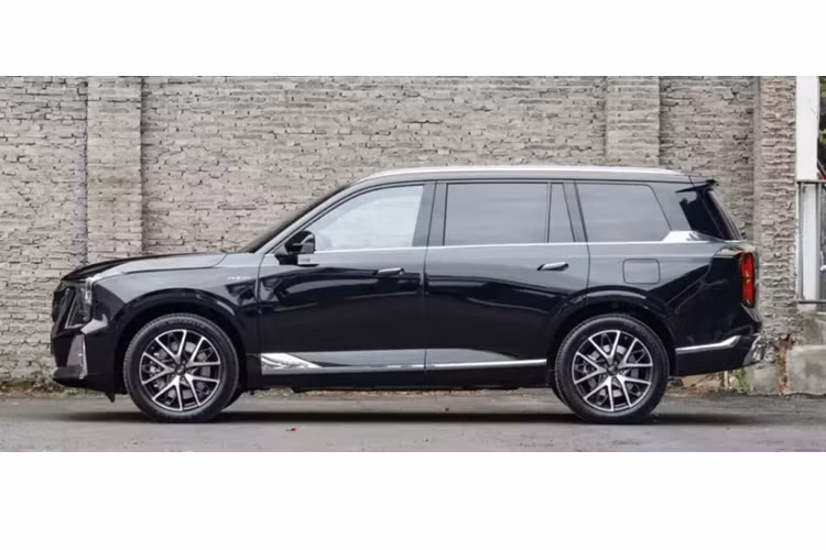 Được định vị là một chiếc SUV cỡ trung bình đến cỡ lớn, ES9 có kích thước chiều dài, chiều rộng và chiều cao lần lượt tùy theo các bản sẽ là 4.980 (5.110) mm, 1.950 (1.976) mm, 1.780 mm, với chiều dài cơ sở đạt mức 2.920 mm.