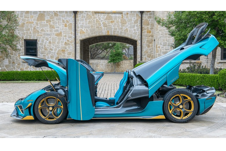 Đến thời điểm bài viết này được chia sẻ, chúng tôi nhận thấy mức trả cao nhất cho xe chỉ 2.600.000 USD (khoảng 61 tỷ đồng), trong khi giá xuất xưởng của chiếc xe này lên đến 3,28 triệu USD. Điều này cho thấy, nếu 10 ngày nữa, khi thời gian đấu giá kết thúc mà con số 2,6 triệu USD cao nhất, chủ ban đầu sẽ lỗ khoảng 600.000 USD.