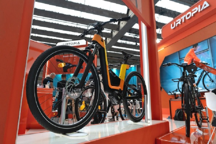 Bằng cách sử dụng công nghệ Open AI, người đi xe đạp Fusion tích hợp ChatGPT có thể tận hưởng những trải nghiệm đi xe rất thú vị, giống như có một trợ lý ở bên cạnh. Người đi xe đạp có thể đặt câu hỏi cho chiếc xe đạp, trò chuyện với nó hoặc yêu cầu chỉ đường.