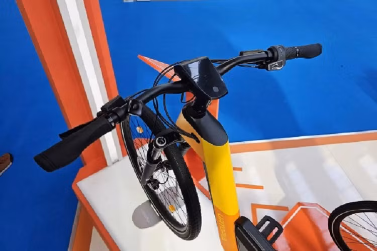 Urtopia Fusion là sản phẩm do Hartmut Esslinger - một nhà thiết kế nổi tiếng chắp bút. Xe được phát triển dựa trên một khung carbon cực kỳ nhẹ. Việc này giúp cho khối lượng chiếc xe đạp này chỉ đạt 19,8 kg. Xe được thiết kế dành cho những người có chiều cao từ 1m60 đến 1m90.