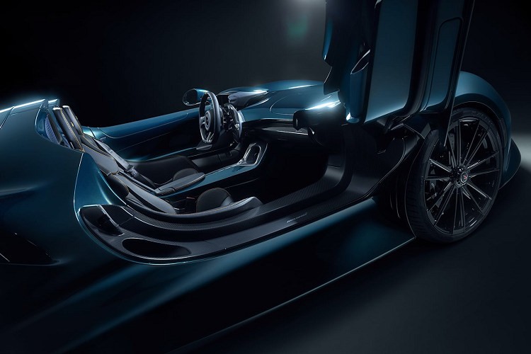 Bộ mâm độc đáo Novitec MC3 có thiết kế 7 chấu do Vossen cùng phối hợp tạo nên, kích thước 20 inch ở bánh trước và 21 inch phía sau và có thể được hoàn thiện bằng 72 màu sắc khác nhau với bề mặt được chải hoặc đánh bóng để đáp ứng bất kỳ mong muốn màu sắc nào của chủ sở hữu.