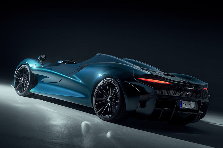 Giá xe nguyên bản đã đắt đến nghẹt thở vào khoảng 1,8 triệu USD, nên những nâng cấp mà Novitec tạo ra chỉ tăng thêm chi phí khiến giá xe chạm đến ngưỡng gần 2 triệu USD, hoàn toàn không đáng là bao đối với điều kiện tài chính của những người đang quan tâm đến Elva từ đầu.