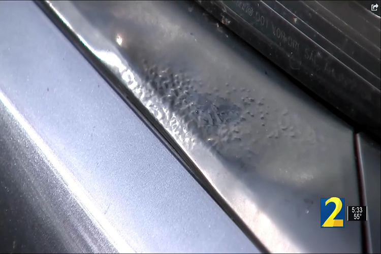 Tuy nhiên, gia đình Goldbergs không chấp nhận câu trả lời từ đại lý và họ đã nộp đơn khiếu nại chiếc Civic kém chất lượng lên văn phòng Honda.