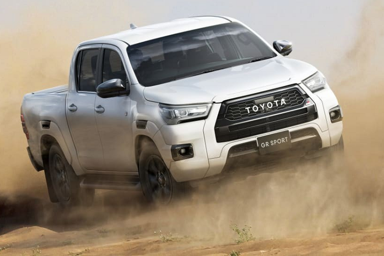 Hilux là một trong những mẫu xe bán tải được ưa chuộng nhất tại nhiều thị trường trên thế giới. Để duy trì sức hút của mẫu xe bán tải này, hãng xe Nhật Bản đã tung ra phiên bản nâng cấp nhẹ của Toyota Hilux 2024 mới ở thị trường nội địa.