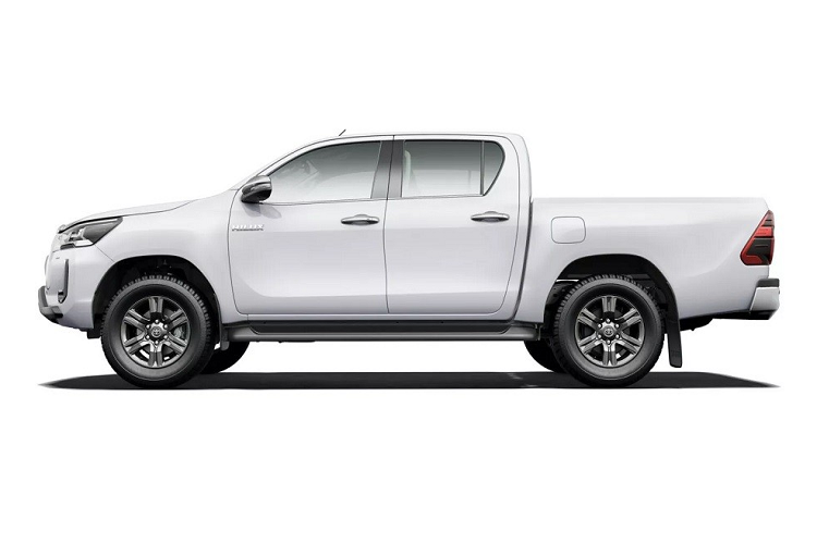 Cụ thể, hãng Toyota đã bổ sung camera 360 độ như trang bị tiêu chuẩn cho bản Z của Hilux ở thị trường Nhật Bản. Nhờ đó, người lái có tầm nhìn bao quát hơn thông qua màn hình cảm ứng trung tâm của xe. Ngoài ra, hãng Toyota còn trang bị camera lùi và hệ thống thông tin giải trí nâng cấp cho Hilux Z.