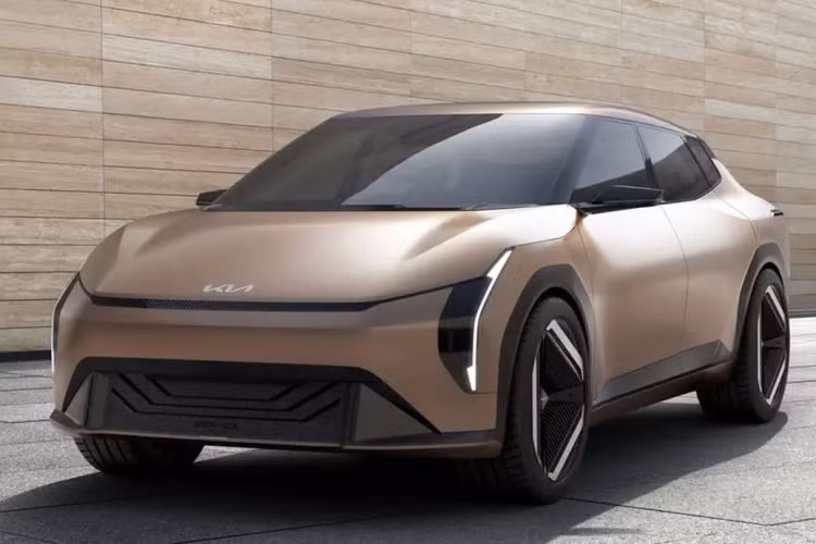 Tại sự kiện Kia EV Day mới diễn ra gần đây, hãng xe Hàn Quốc đã công bố đồng loạt 2 mẫu xe điện concept là Kia EV3 EV4 mới. Đây là bản xem trước của 2 mẫu xe sẽ được sản xuất thương mại và giới thiệu tới người dùng trong năm 2024 - đầu 2025.