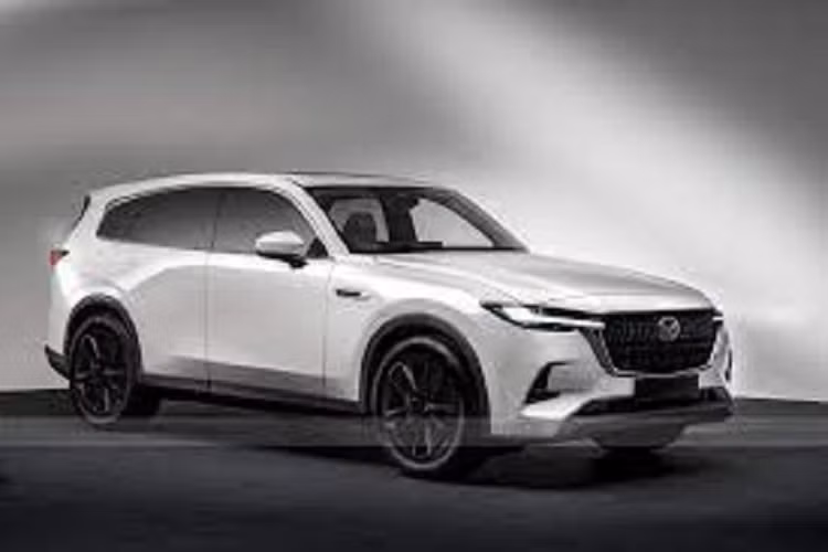 Mazda CX-90 là thành viên lớn nhất đội hình SUV mới của hãng. Hãng xe Nhật chia 4 mẫu xe mới thành 2 nhóm là xe quốc tế (CX-60, CX-80 lần lượt có 2 và 3 hàng ghế) sẽ dành cho người dùng tại Nhật Bản, châu Á và châu Âu và nhóm 2 (CX-70, CX-90), sẽ có kích thước nhỉnh hơn để phù hợp thị hiếu người dùng tại Bắc Mỹ.