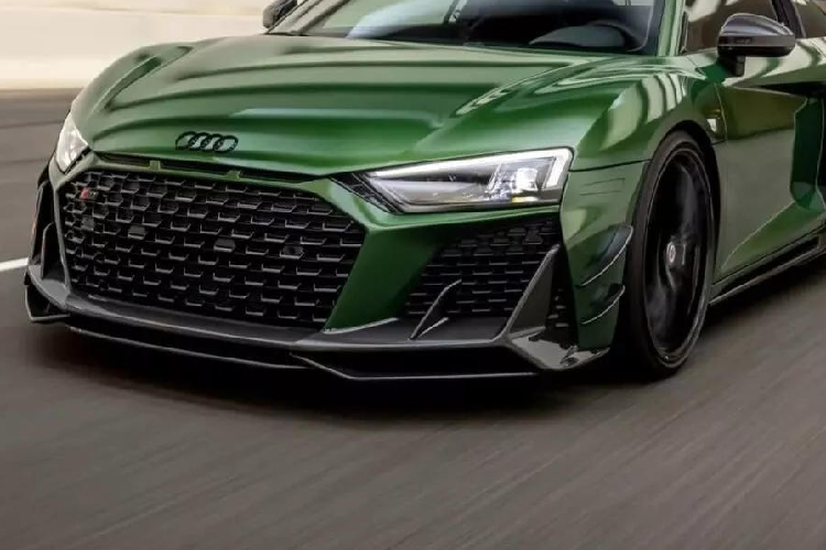 VF Engineering đảm bảo gói nâng cấp này tuân thủ các tiêu chuẩn khí thải hiện hành, xe Audi R8 V10 không bị quá nhiệt khi vận hành ở tốc độ cao và đặc biệt là mang đến cảm giác lái rất phấn khích. Ngoài ra, nếu chủ sở hữu Audi R8 muốn có bộ nâng cấp thực sự nổi bật thì có thể trả thêm 3.000 USD (71 triệu đồng) để sơn bộ siêu nạp theo bất kỳ màu nào họ muốn.