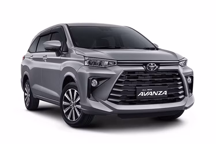 Mức giá này tương đối cạnh tranh với các đối thủ như Mitsubishi Xpander (giá từ 555 - 630 triệu đồng) hay Suzuki XL7 (giá từ 589,9 - 599,9 triệu đồng).