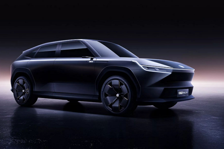 Cách đây 2 năm, Honda đã giới thiệu series e:N với hai mẫu e:NS1 và e:NP1. Tại triển lãm ô tô Thượng Hải 2023, hãng tiếp tục công bố 3 mẫu SUV điện, trong đó Honda e:NP2 Prototype và e:NS2 Prototype phiên bản thử nghiệm sẽ sớm xuất hiện tại Trung Quốc vào đầu năm 2024; riêng concept e:N SUV dự kiến sẽ ra mắt vào cuối năm 2024.