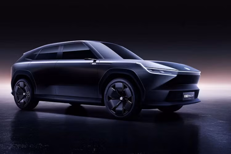 Cách đây 2 năm, Honda đã giới thiệu series e:N với hai mẫu e:NS1 và e:NP1. Tại triển lãm ô tô Thượng Hải 2023, hãng tiếp tục công bố 3 mẫu SUV điện, trong đó Honda e:NP2 Prototype và e:NS2 Prototype phiên bản thử nghiệm sẽ sớm xuất hiện tại Trung Quốc vào đầu năm 2024; riêng concept e:N SUV dự kiến sẽ ra mắt vào cuối năm 2024.