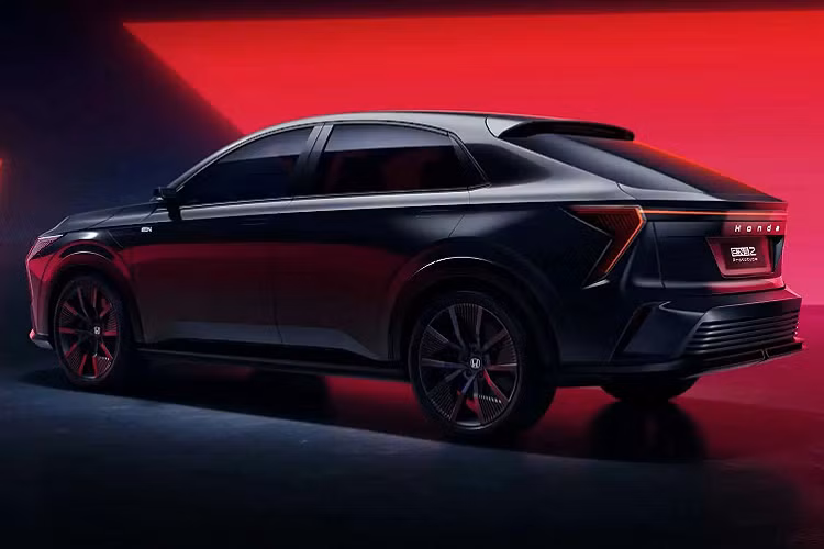 Concept Honda e:N SUV tại Trung Quốc dự kiến ra mắt cuối năm 2024 sẽ có sự khác biệt với hai mẫu xe điện trên bởi dùng khung gầm mới mang tên e:N Architecture W được phát triển cho các mẫu xe dòng e:N RWD và AWD cao cấp hơn của nhà sản xuất ôtô.