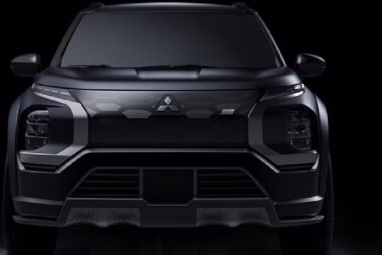 Đến nay, đã có thông tin xoay quanh về việc phiên bản sản xuất của mẫu xe ý tưởng này sẽ ra mắt vào năm sau. Cụ thể, một báo cáo từ tạp chí Best Car ở Nhật Bản cho thấy rằng Mitsubishi sẽ biến Vision Ralliart Concept thành một mô hình sản xuất dựa trên Outlander PHEV.